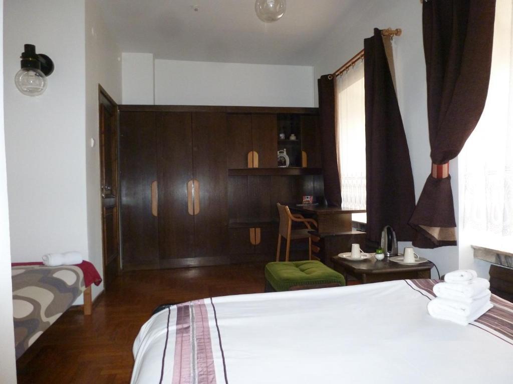 Seven Fridays Guest House Vilnius Room photo